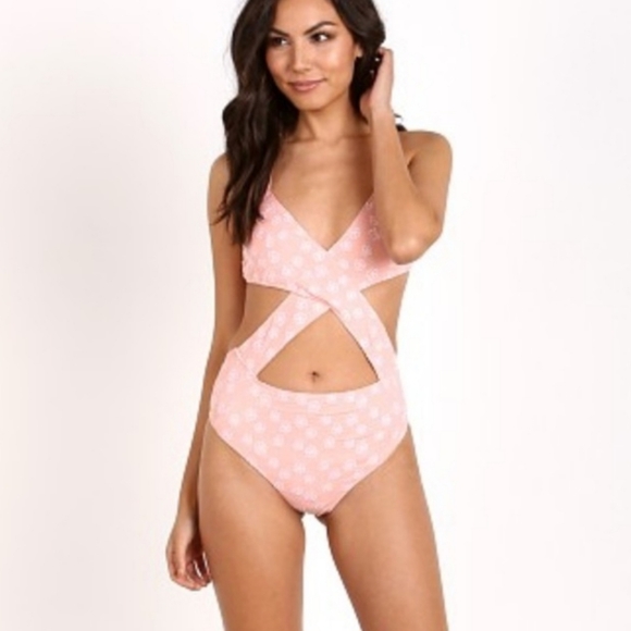 🍋For Love and Lemons Jardine Criss Cross One Piece Swimsuit